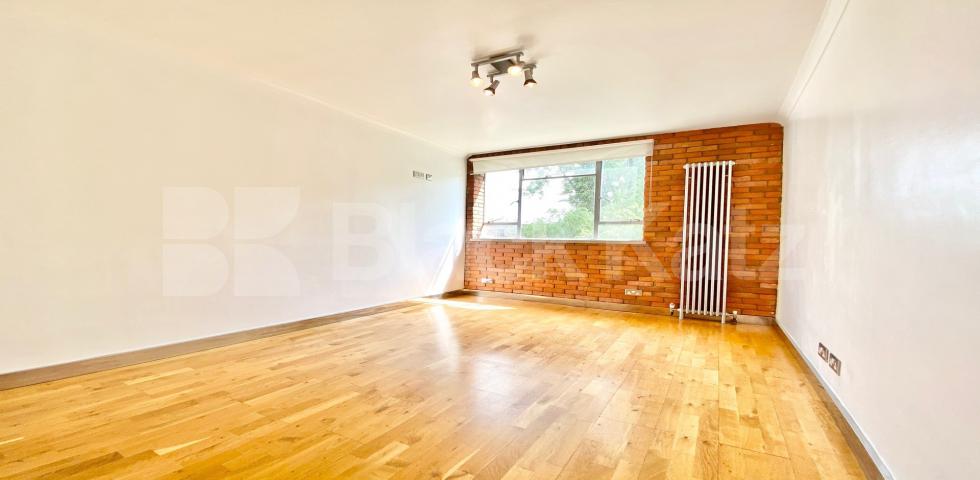 			VIDEO VIEWING AVAILABLE!, 2 Bedroom, 1 bath, 1 reception Apartment			 Cruikshank Street , ANGEL-KINGS CROSS